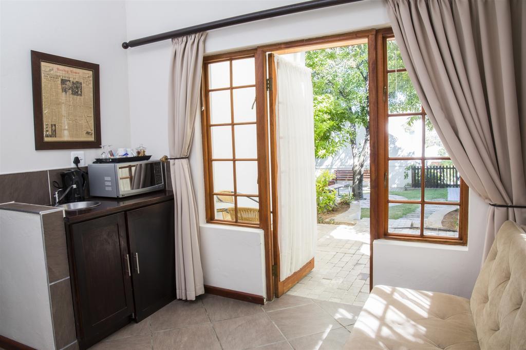 Queen Manor Boutique Guest House Graaff Reinet Exterior photo